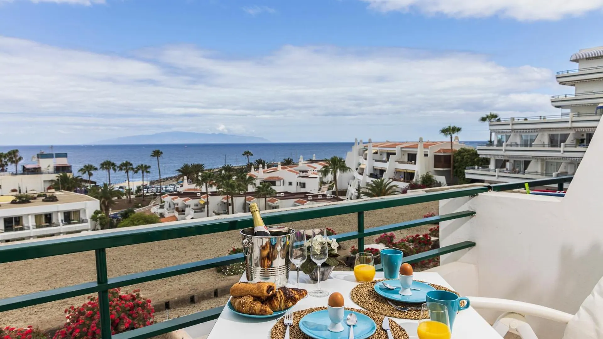 Amazing Sea View Apartment location